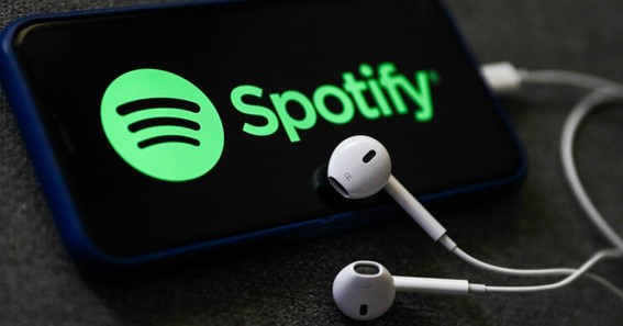 how to unhide songs on spotify